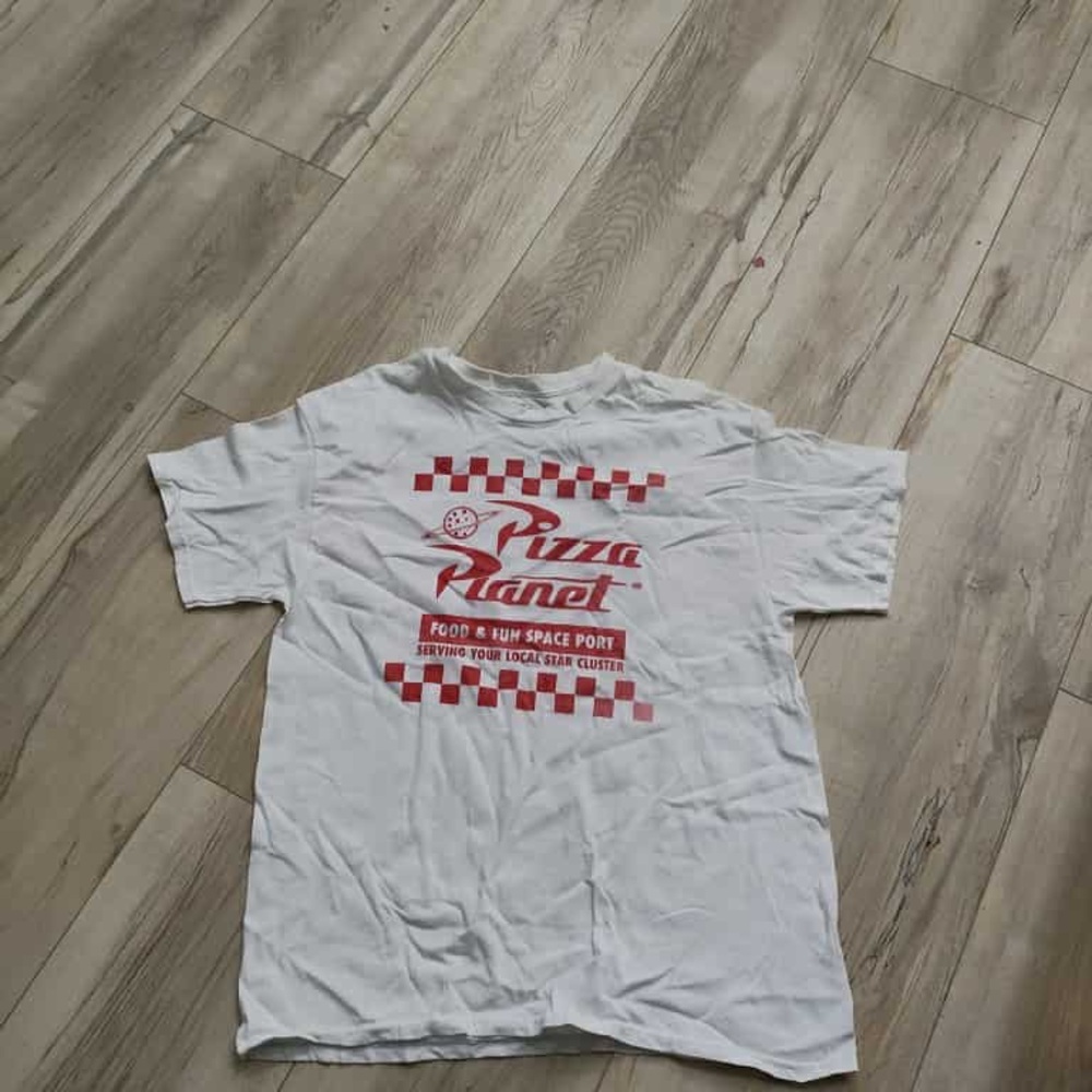 White Pizza Planet Graphic‎ T-Shirt